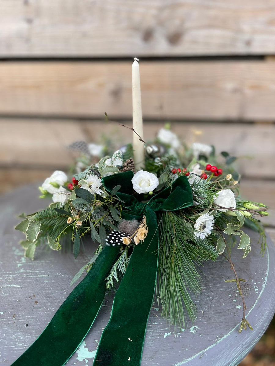 Christmas Table Centrepiece at Lakes & Rivers Flower Farm